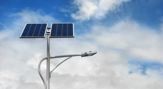 Lampioni stradali solari per esterni economici con lampada a LED e design a palo Miglior prezzo 200 Watt High Lumen 30W LED Prezzo ragionevole ad alta efficienza